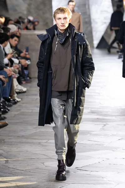 Look 23